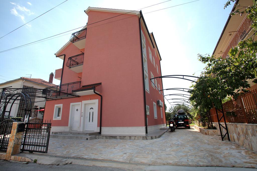 Apartments Villa Dalmazia Trogir Room photo