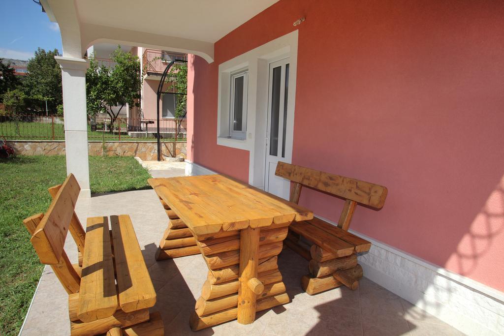 Apartments Villa Dalmazia Trogir Room photo